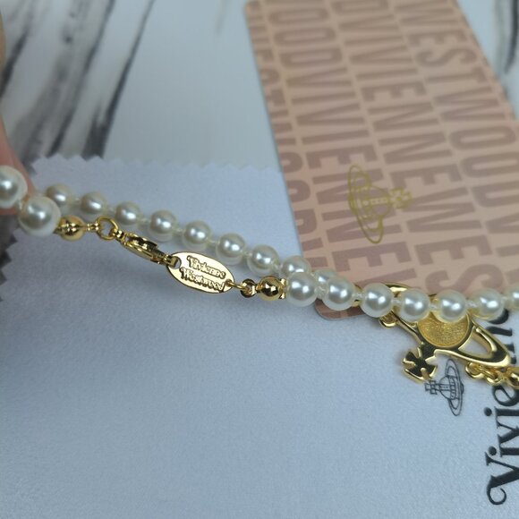 Vivienne Westwood The Gold-tone Mini Bas Relief Pearl Choker - Picture 5 of 8